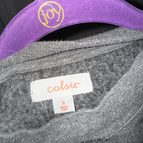 Colsie Gray Boxy Crop Hoodie Long Sleeve - Picture 3 of 3